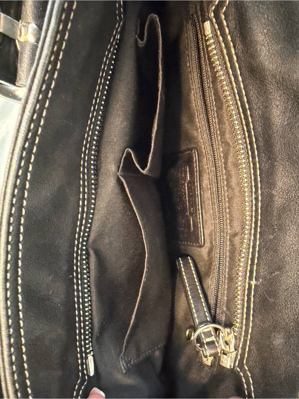 Vintage Y2K Coach Soho F10911 Black Leather Buckle Carryall Shoulder Bag - Picture 8 of 10